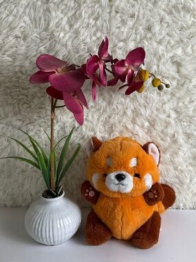 KAWAII CHUBBY RED PANDA PLUSH TOY/STUFFED ANIMAL!
